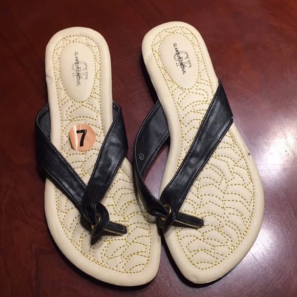 Women’s Sandals, Size 7 - Picture 2 of 6